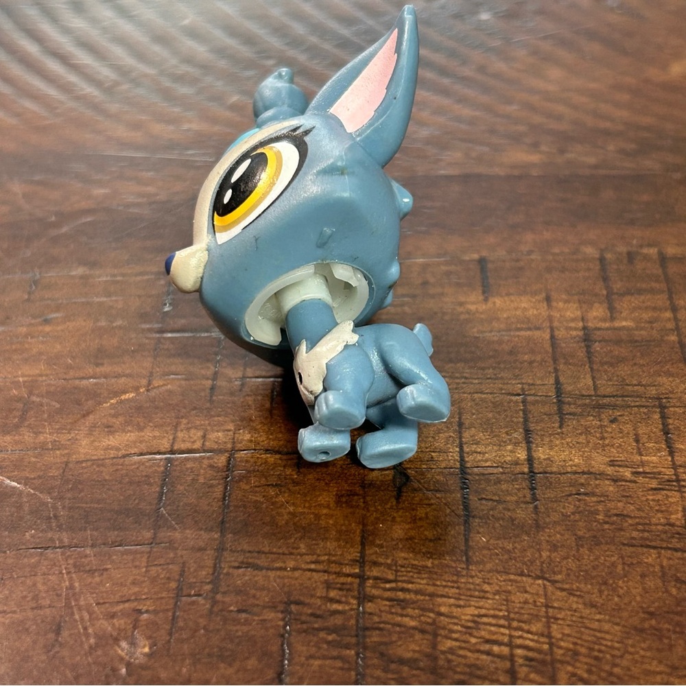 Hasbro Littlest Pet Shop LPS #92 Barkley Woofley Yorkie Terrier Dog Blue Gray - Picture 3 of 5